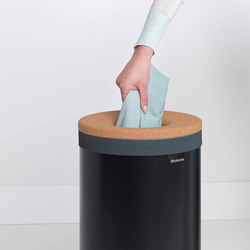 Бак для білизни Brabantia з пробковою кришкою, 35 л, чорний (120008)