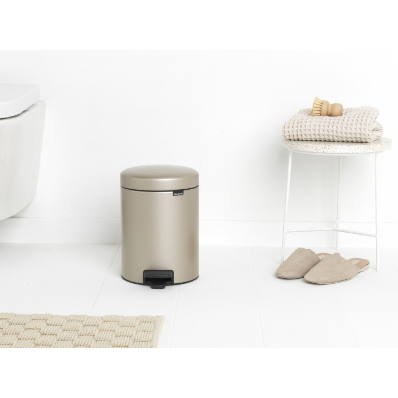 Бак для сміття з педаллю Brabantia Pedal Bin 5 л 304422