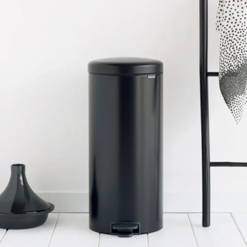 Бак для сміття з педаллю Brabantia Pedal Bin 30 л 114540