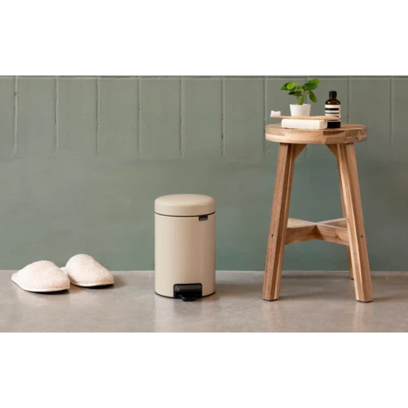 Бак для сміття Brabantia PEDAL BIN NEWICON, об'єм 3 л, бежевий (149887)