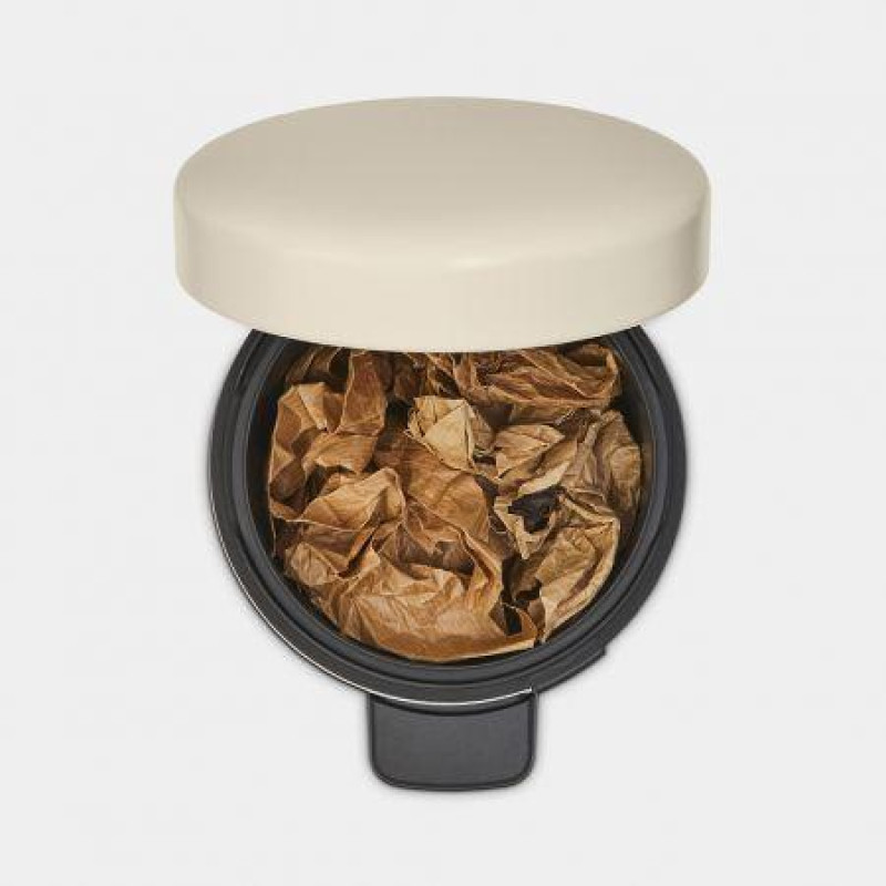 Бак для сміття Brabantia PEDAL BIN NEWICON, об'єм 3 л, бежевий (149887)