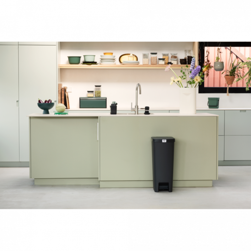 Сміттєвий бак Pedal Bin StepUp темно-сірий 40л 800023
