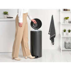 Бак для сміття з педаллю Brabantia NewIcon Pedal Bin 30 л, графітовий (233524)