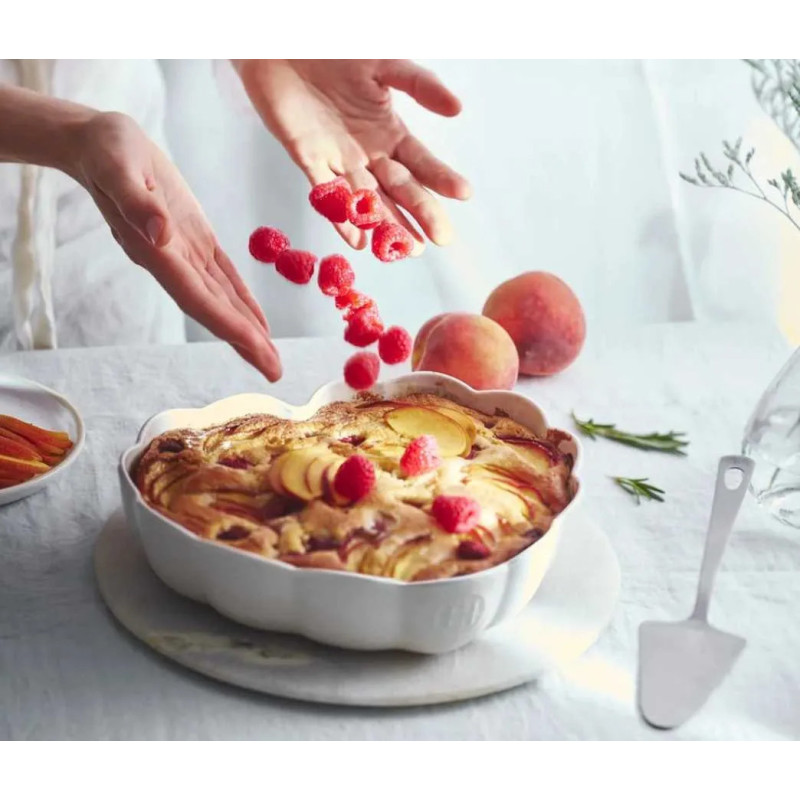Форма для випічки «Серце» Emile Henry BAKEWARE, 24,5х26,5х6,5 см, рожева карамель (476153)
