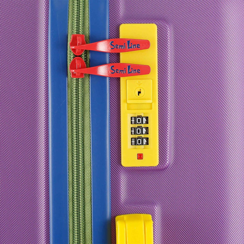 Чемодан Semi Line 28