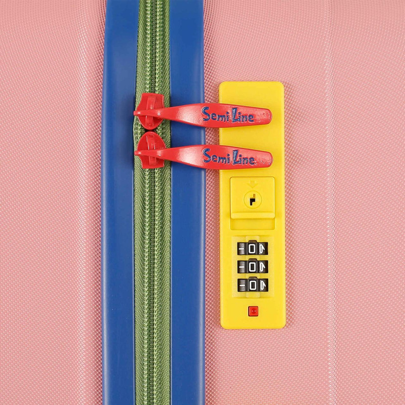Чемодан Semi Line 24