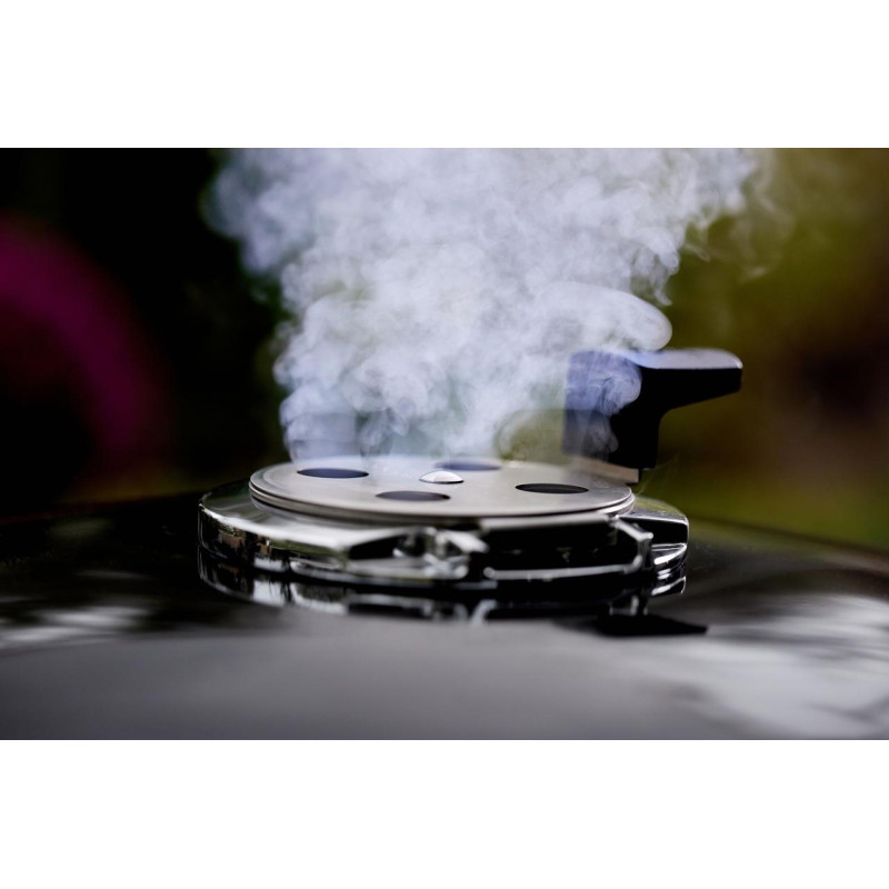Угольный гриль Weber Summit Е6 61 см, черный