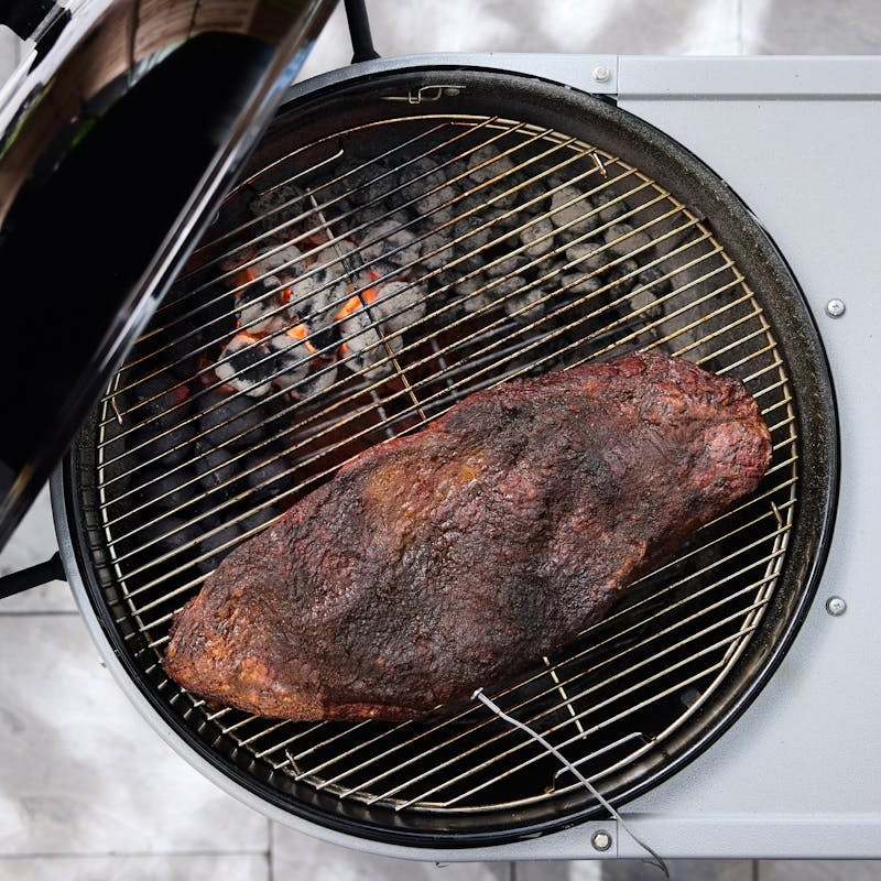 Угольный гриль Weber Performer Premium Smart 57 см