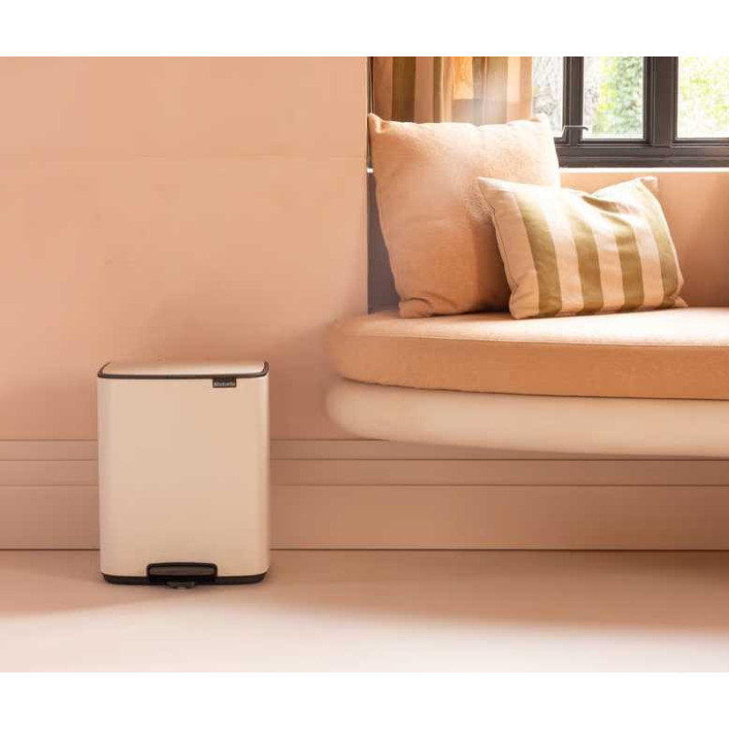 Бак для мусора Brabantia Bo Pedal Bin, объем 12 л, бежевый (238024)